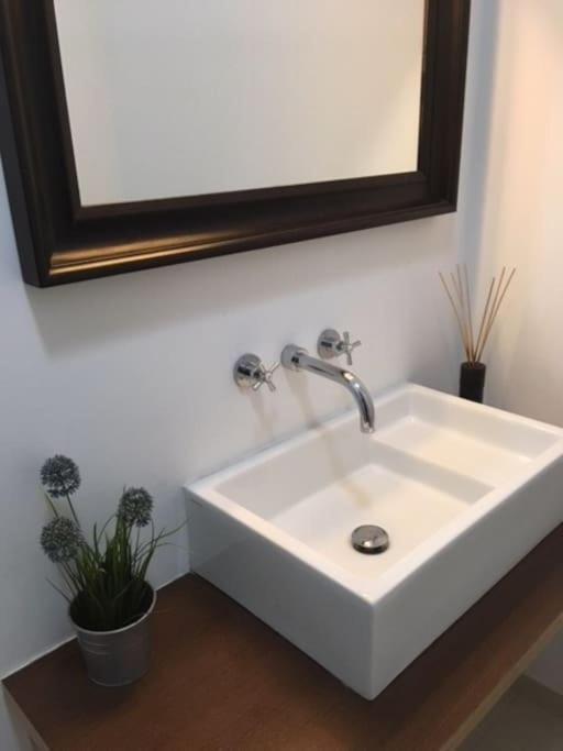 ליסבון Charming Suite Private Wc & Balcony מראה חיצוני תמונה